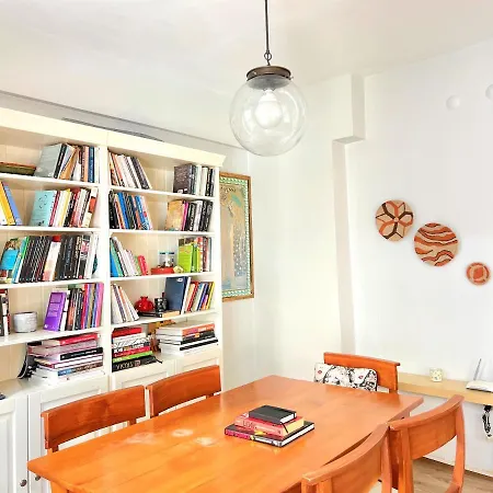 Brand-new Decorated Cozy Flat, 5 Mins To Taksim * اسطنبول