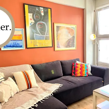 Brand-new Decorated Cozy Flat, 5 Mins To Taksim شقة