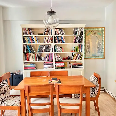 Brand-new Decorated Cozy Flat, 5 Mins To Taksim