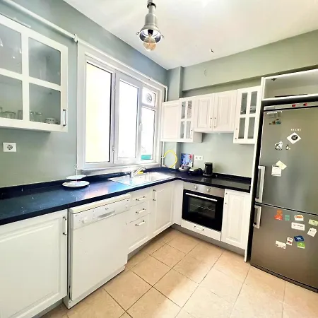 Brand-new Decorated Cozy Flat, 5 Mins To Taksim * Estambul